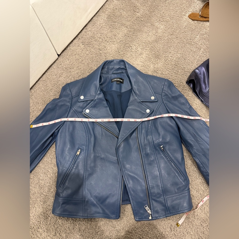 LAMARQUE Women's Classic Blue Leather Jacket - Picture 4 of 6